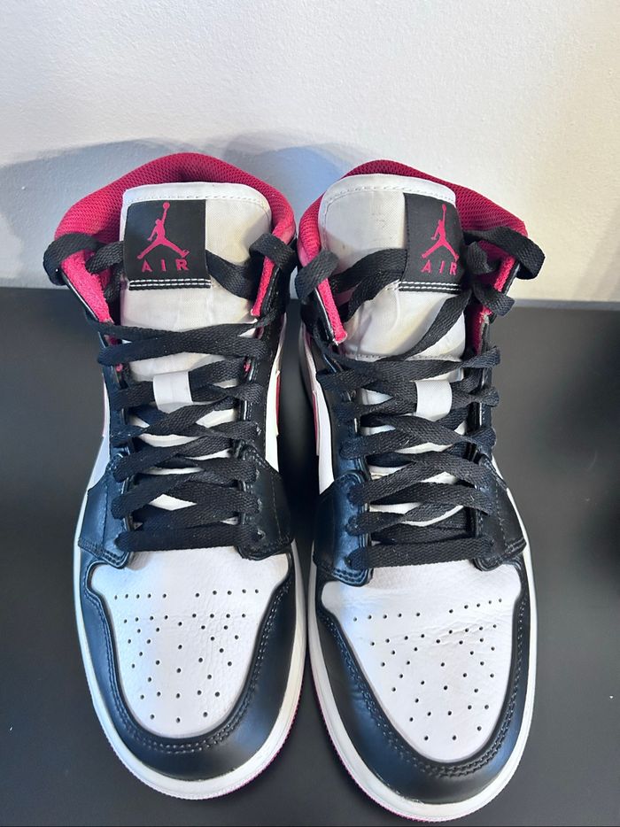 Air Jordan 1 Mid – Pointure 40 – Très bon état – Coloris Bordeaux/Noir/Blanc - photo numéro 5