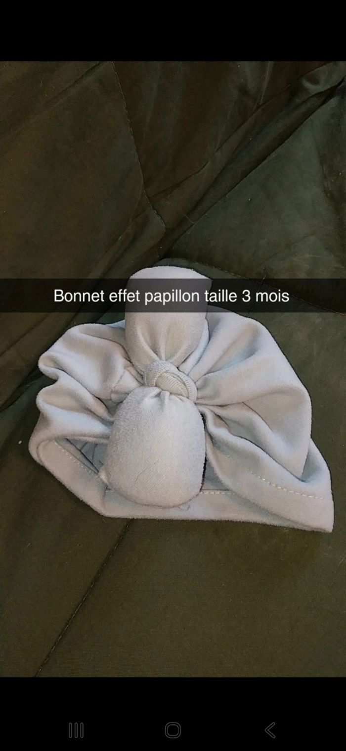 Bonnet effet papillon
