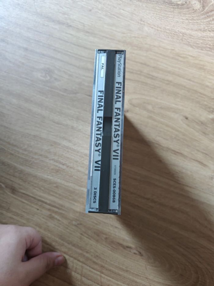 Final Fantasy VII Platinum PSX - photo numéro 3