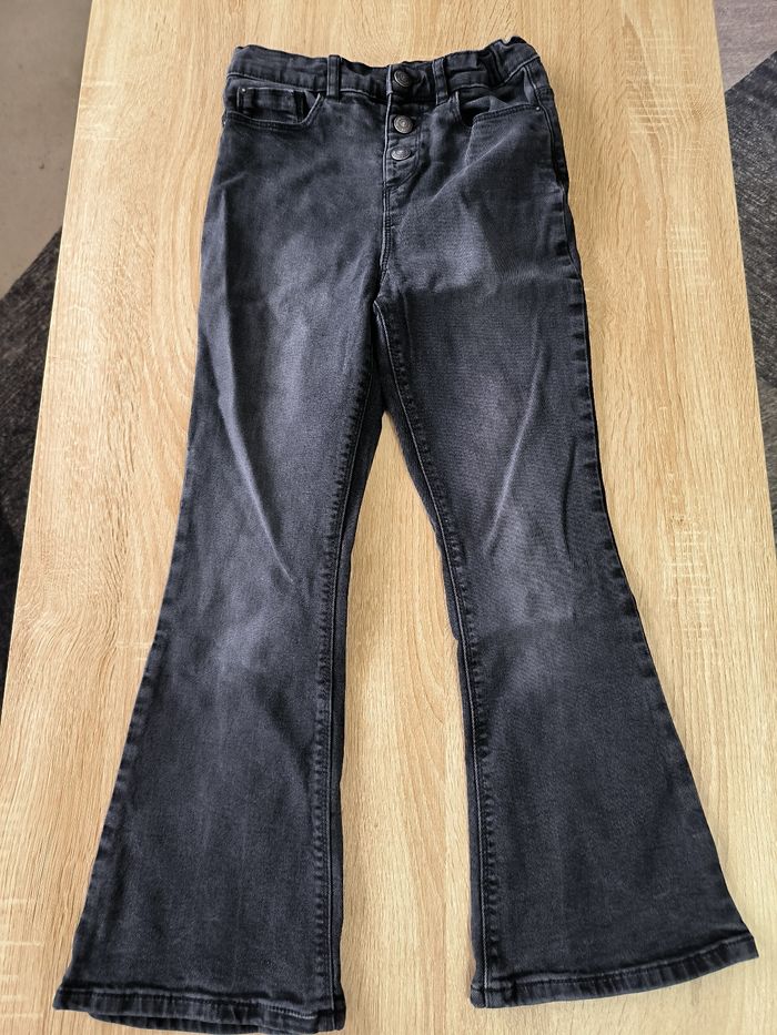 Jean noire fille marque kiabi 10 ans - photo numéro 2