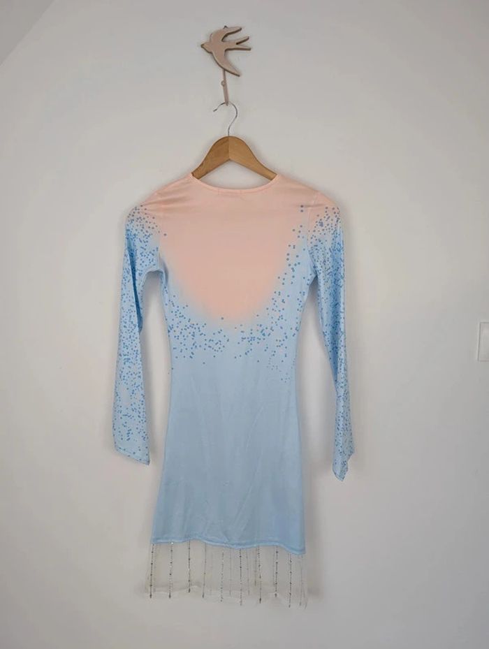 Déguisement 4 pièces type Elsa la reine des neiges 150 cm 10 - 12 ans - photo numéro 4