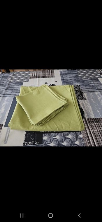 Nappe et serviette