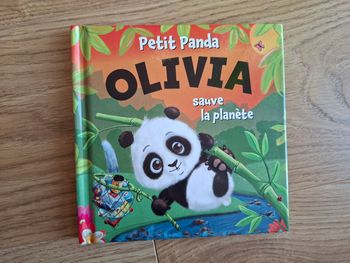 Livre petit Panda olivia sauve la planète