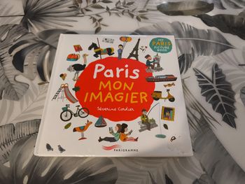 Album imagier français anglais Paris
