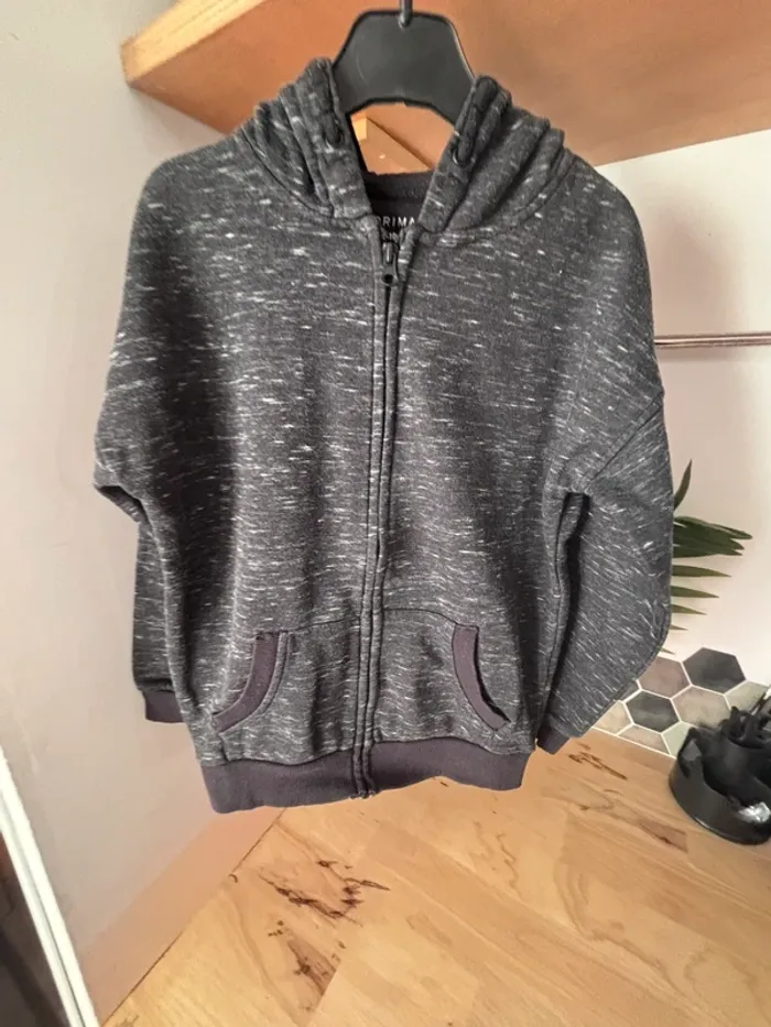 Veste à capuche gris anthracite Chine • Primark • 10 ans - photo numéro 4