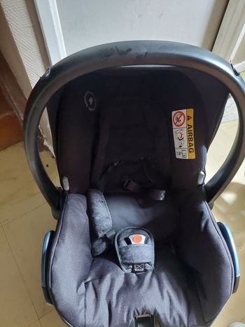 Je vend ma poussette et mon cosy