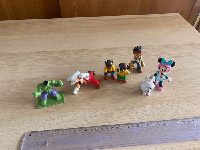 Jouets figurines Disney Minnie mouse petit ours brun Mario Nintendo Hulk - photo numéro 5