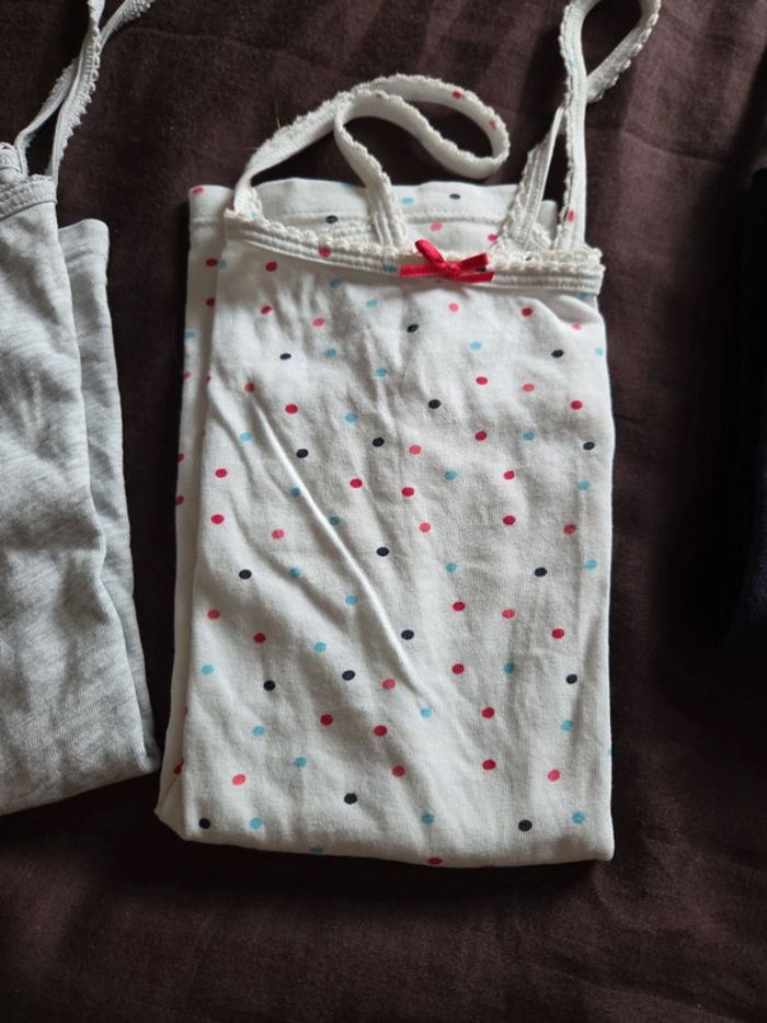 Débardeurs 10 ans - photo numéro 3