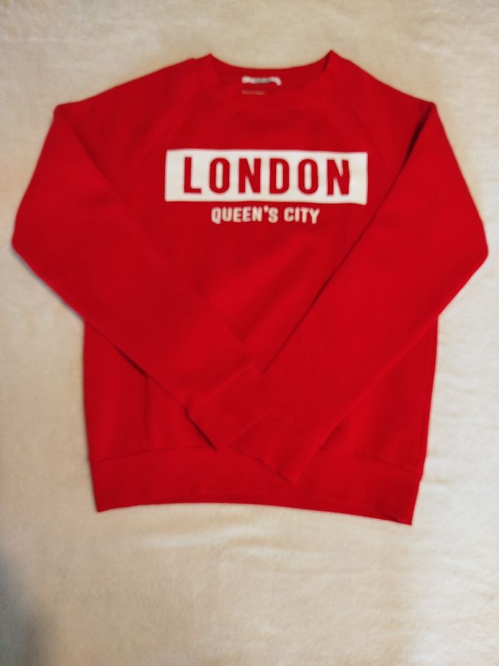 Lot vêtements  10 ans et XS - photo numéro 4