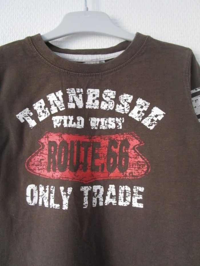 T-shirt marron Tape à l'œil 3 ans TBE - photo numéro 3