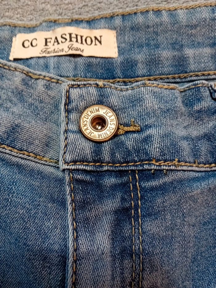 Jeans 16 ans Neuf - photo numéro 3