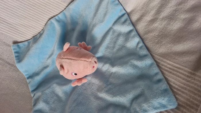 Doudou plat peppa pig bleu - photo numéro 3