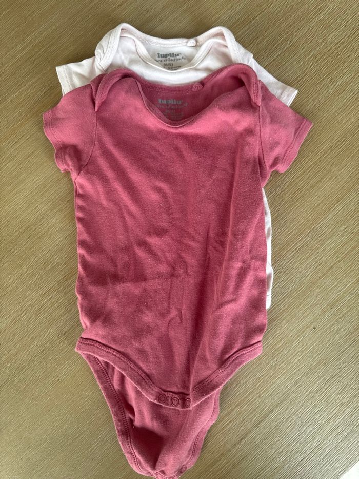 Lot 2 bodies Lupilu 12/24 mois