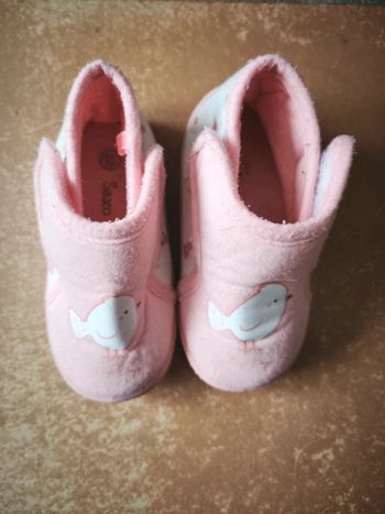 Chaussons rose oiseau fleur