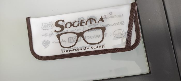 Etui à lunettes