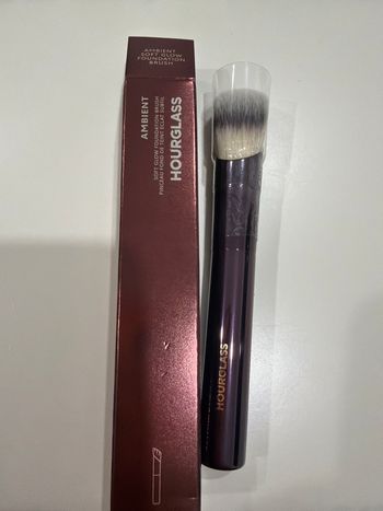 Pinceau Fond de tient Hourglass 