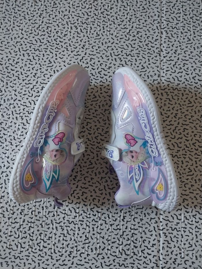 baskets fille frozen elsa lumineuses pointure 31 neuves - photo numéro 4