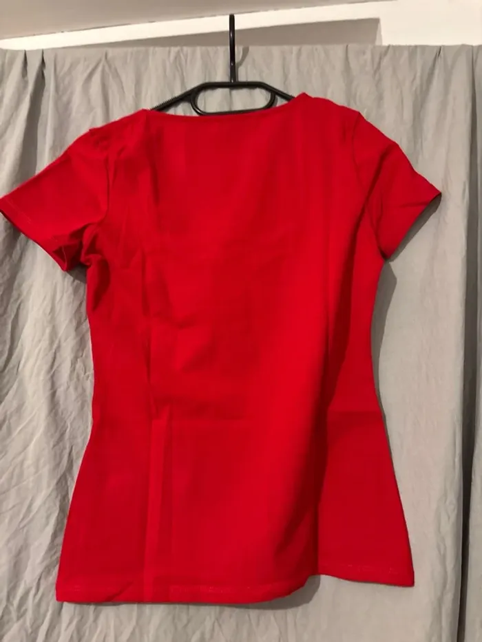 t shirt rouge - photo numéro 3