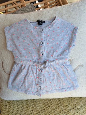 Tee-shirt gris pois orange