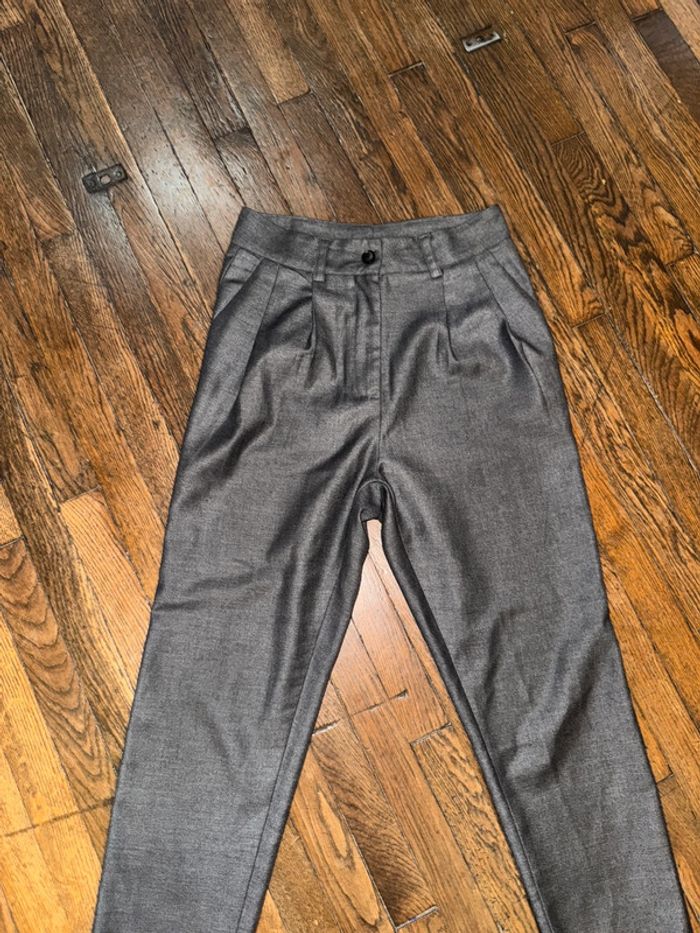 Pantalon artlove  Taille 38 Très bien coupé  Valeur 75 euros - photo numéro 2