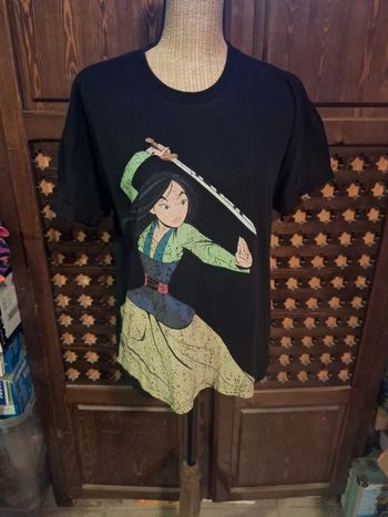 Tee-shirt disney mulan S €