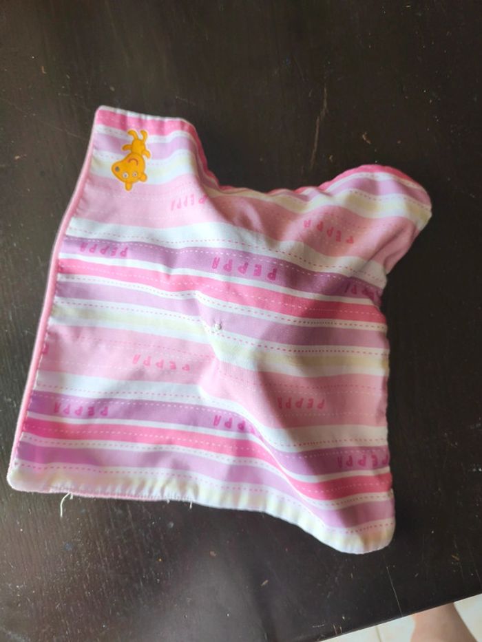 Doudou Peppa pig - photo numéro 6