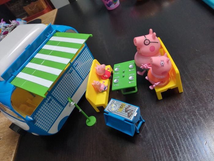 Camping car Peppa pig