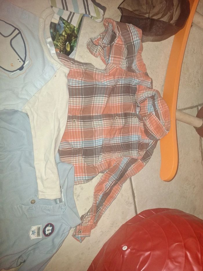 Gros lot t-shirt manche longue 2ans - photo numéro 2