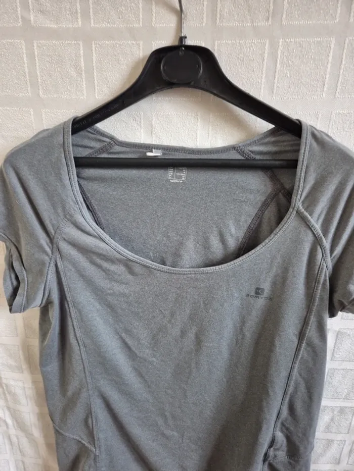 tshirt taille 44 - photo numéro 3