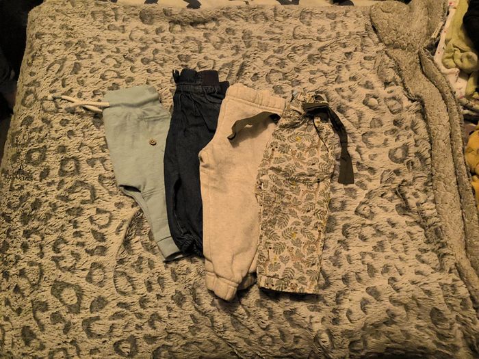 Lot 4 pantalons