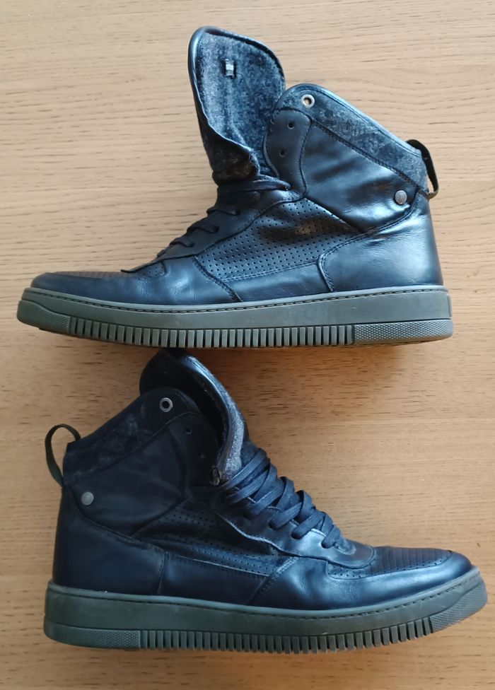 RARE : Baskets montantes Staggy doublée polaire noire taille 45 Homme - photo numéro 9