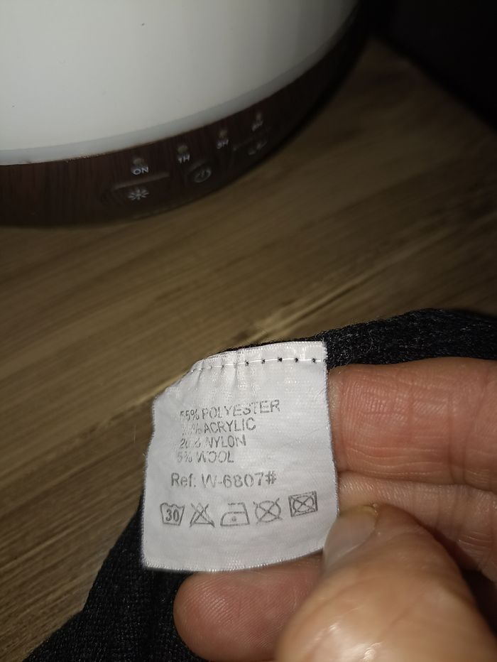 Pull Noir Tendance avec Inscription "ARMY" - Col V Boutonné - photo numéro 6