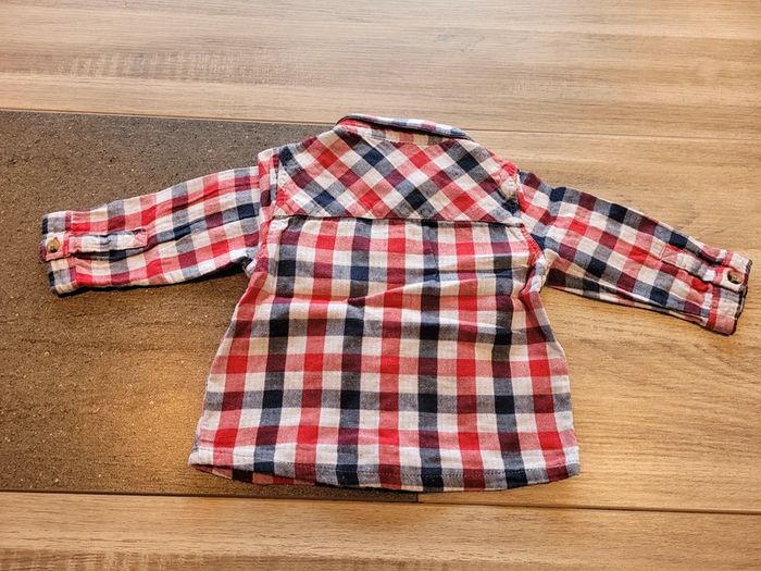 Chemise à carreaux rouge et bleu Vertbaudet garçon 6 mois - photo numéro 2