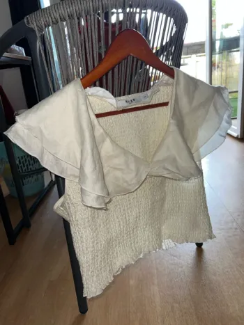 Top couleur crème