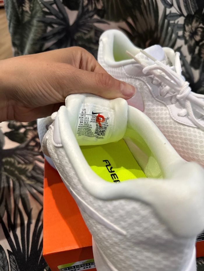 Wmns Nike tanjun flyease - photo numéro 4