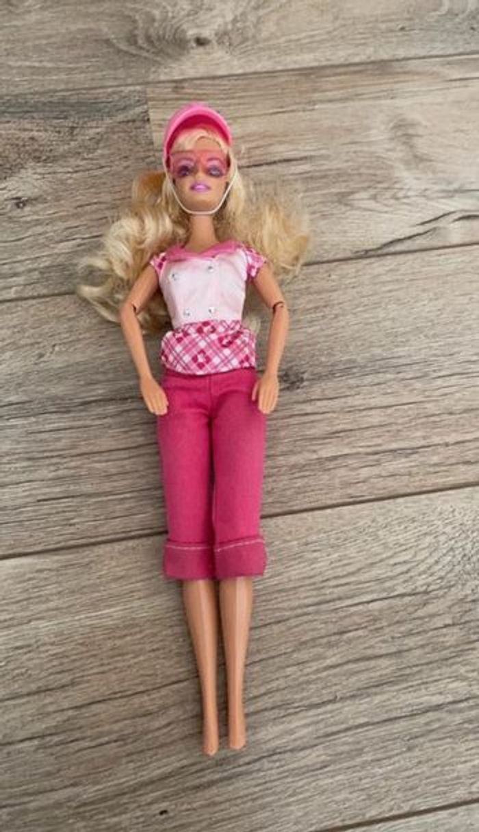 Poupée Barbie et son scooter - photo numéro 4