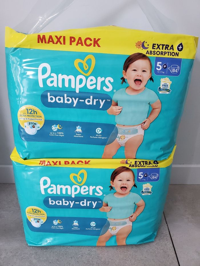 Lot de 2 paquets de couches pampers baby dry taille 5+