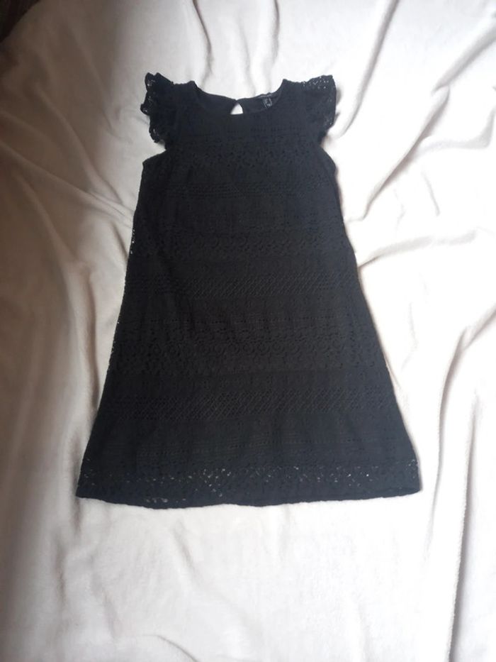 Robe noire courte style dentelle - photo numéro 3