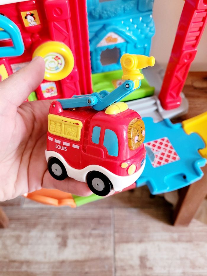 Maxi caserne de pompier Vtech - photo numéro 3