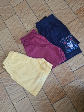 Lot 3 t-shirts / Taille 2 ans