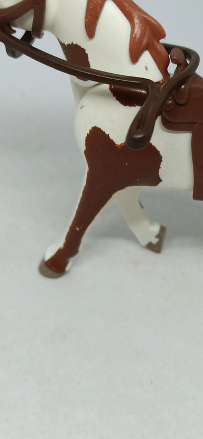 Cheval blanc et marron avec crinière et accessoires marron playmobil - photo numéro 4