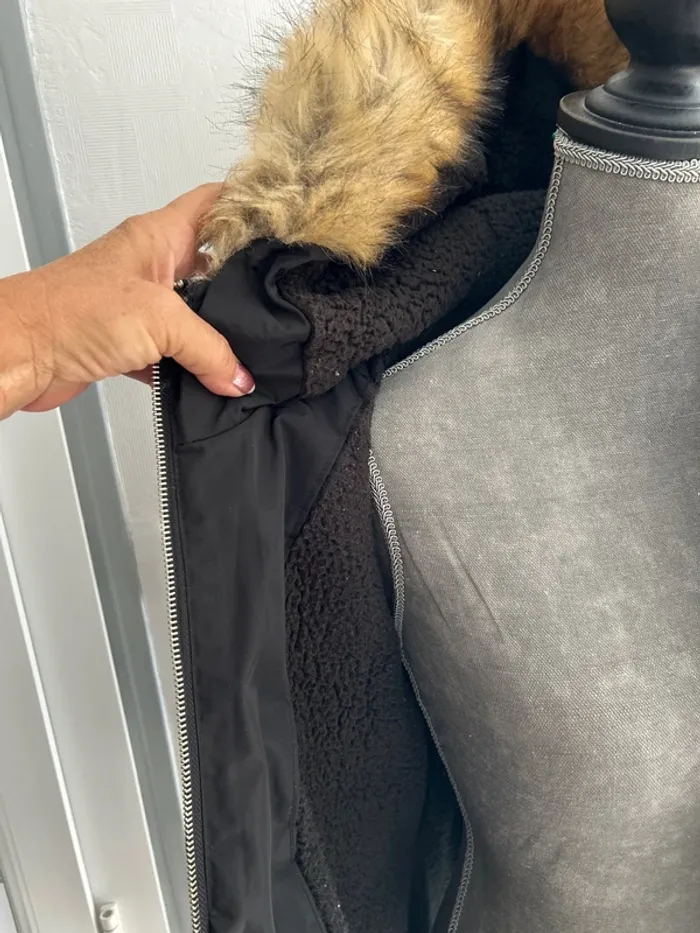 Blouson noir - photo numéro 4