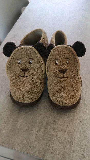 Chaussons ourson 25