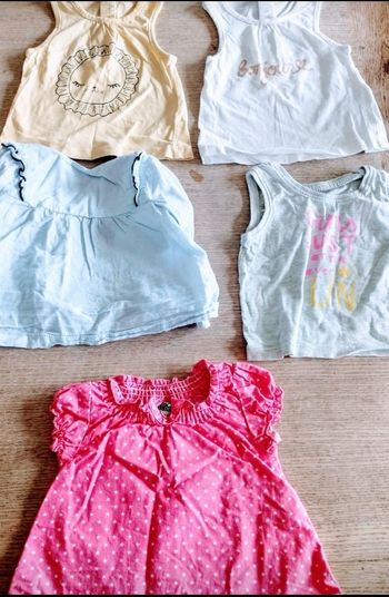 vend lot de tee shirt taille 9 mois