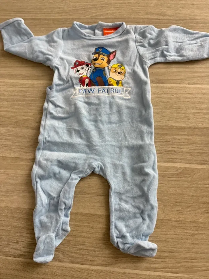 Lot 3 pyjamas velours 6 mois - photo numéro 2