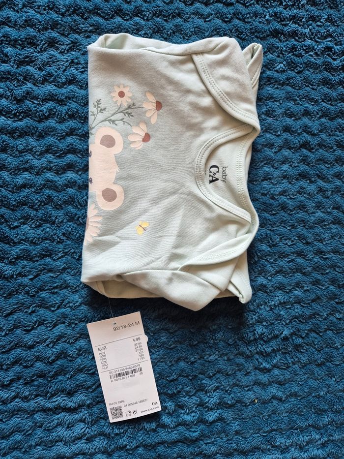Body bébé fille taille 18-24mois Neuf - photo numéro 3