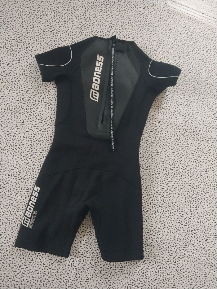 Combinaison néoprène enfant MADNESS 5 ans – Shorty surf – Excellent état - photo numéro 3