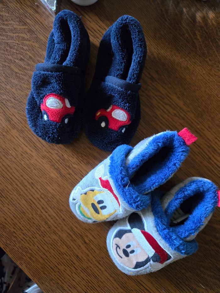 2 paires de chaussons