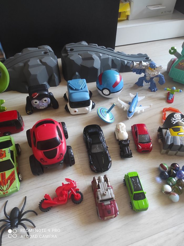 Lot véhicules figurines. - photo numéro 4