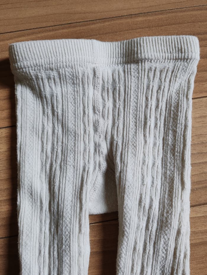 Très jolie paire de collants - photo numéro 2